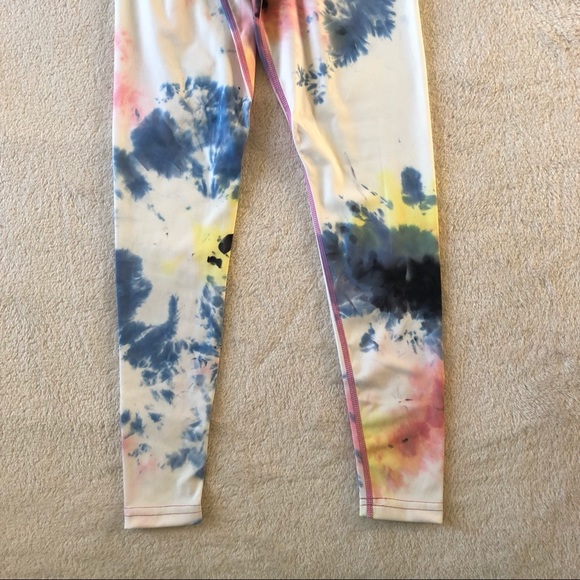 Balance Athletica Tie Dye Cloud Leggings - Picture 8 of 10